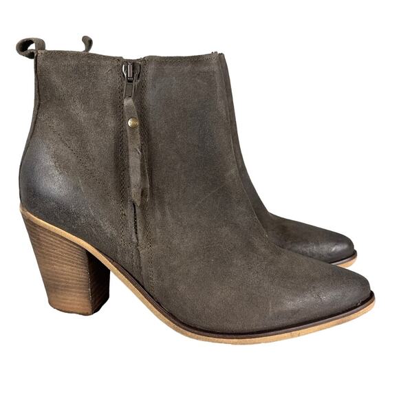 Steve Madden Women's Saarah Leather Stacked Heel Booties Distressed Size 10 NWOB - Picture 1 of 9
